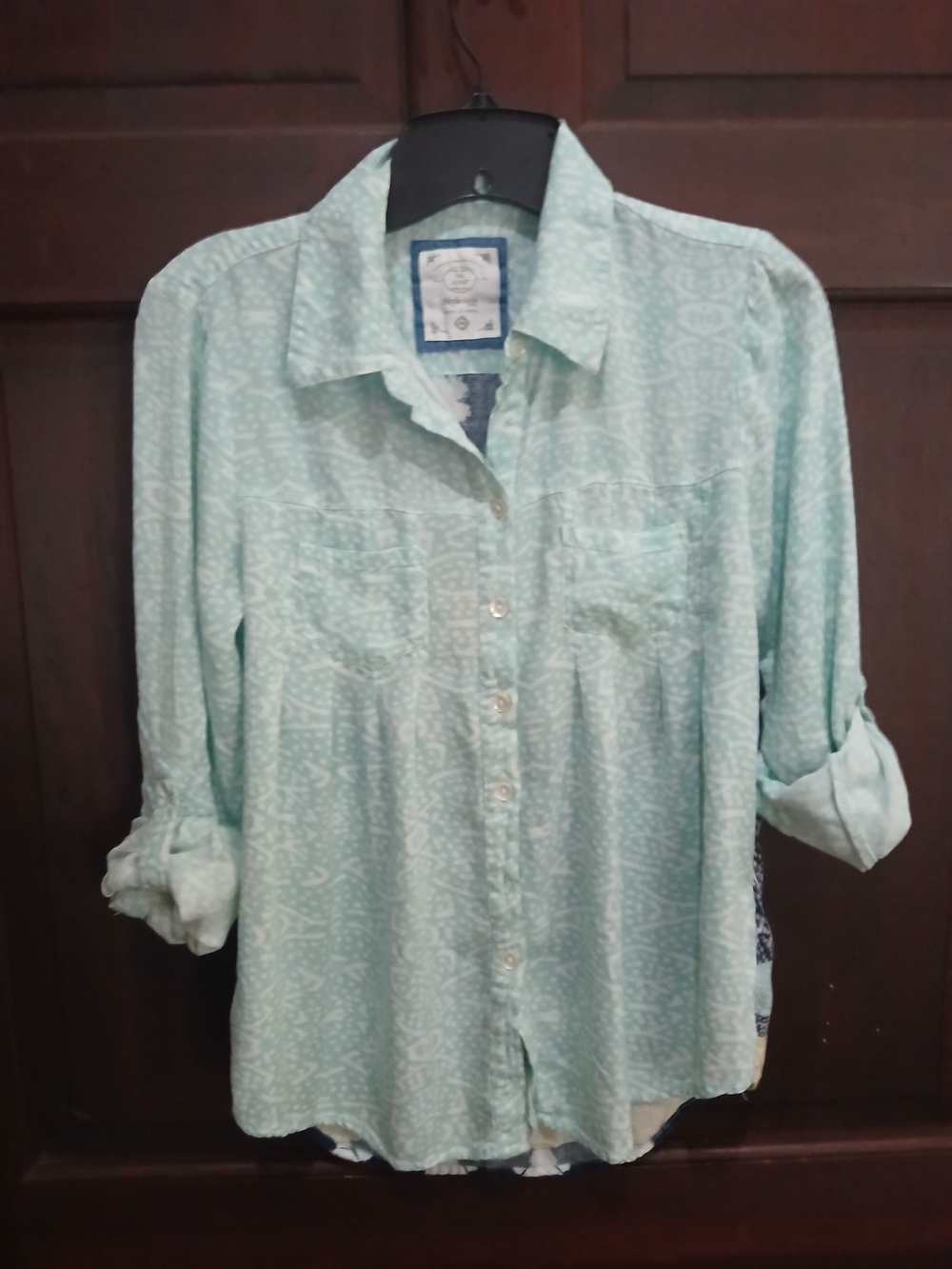 Style & Co. White Label with Blue Trim on Mint Patterned Fabric